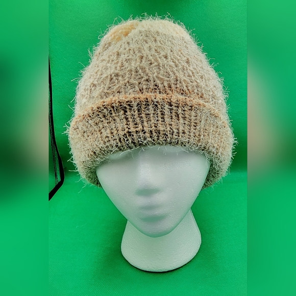 Double Layered pineapple beanie - Picture 2 of 3